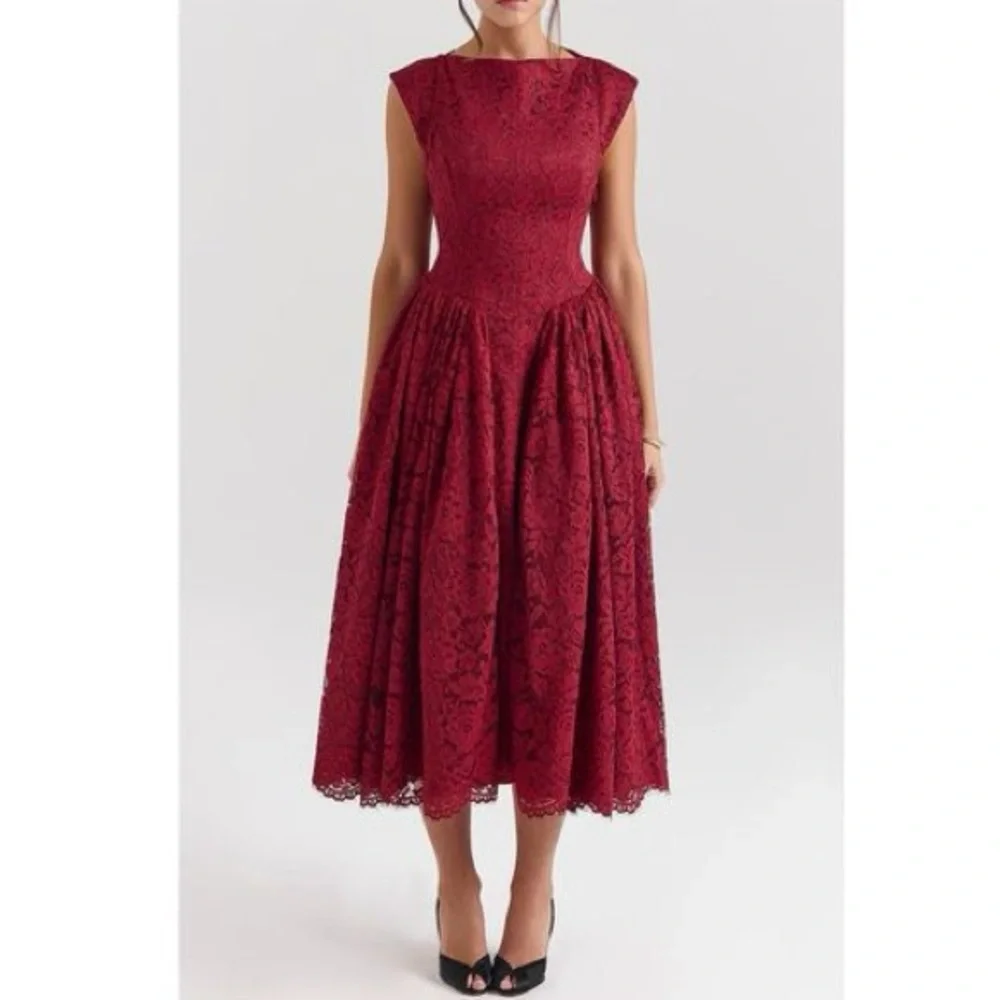 House Of CB - Debutante Dress in Red Lace - Picture 4 of 5